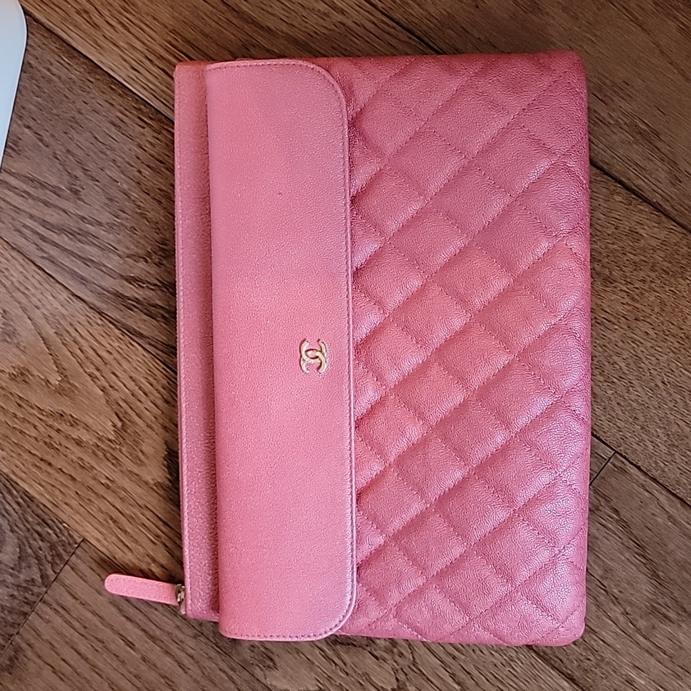 CHANEL 19P Pink Iridescent envelope O Case